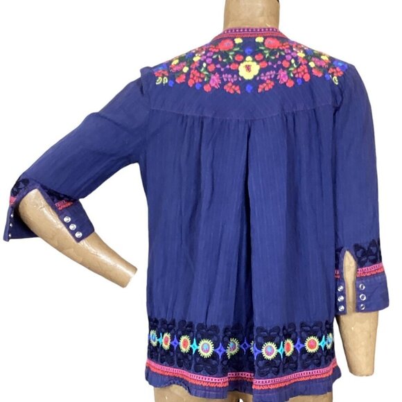 Johnny Was 3J Workshop Cotton Embroidered Top Sz M Navy Blue #304E - Picture 6 of 11